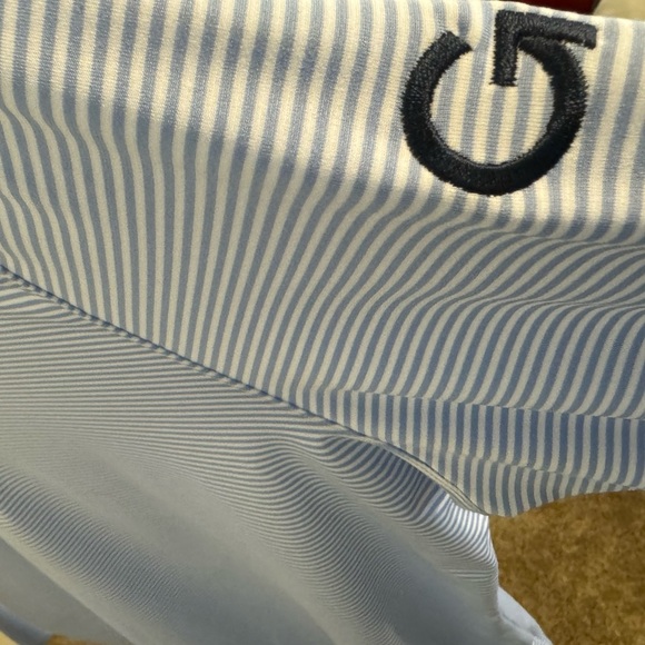 Vineyard vines performance top. 92% polyester, 8% spandex size large. - Picture 3 of 9